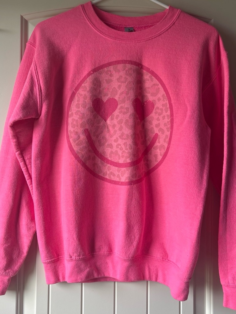 Gildan Hot Pink Heart-Eyes Smiley Crewneck Sweatshirt